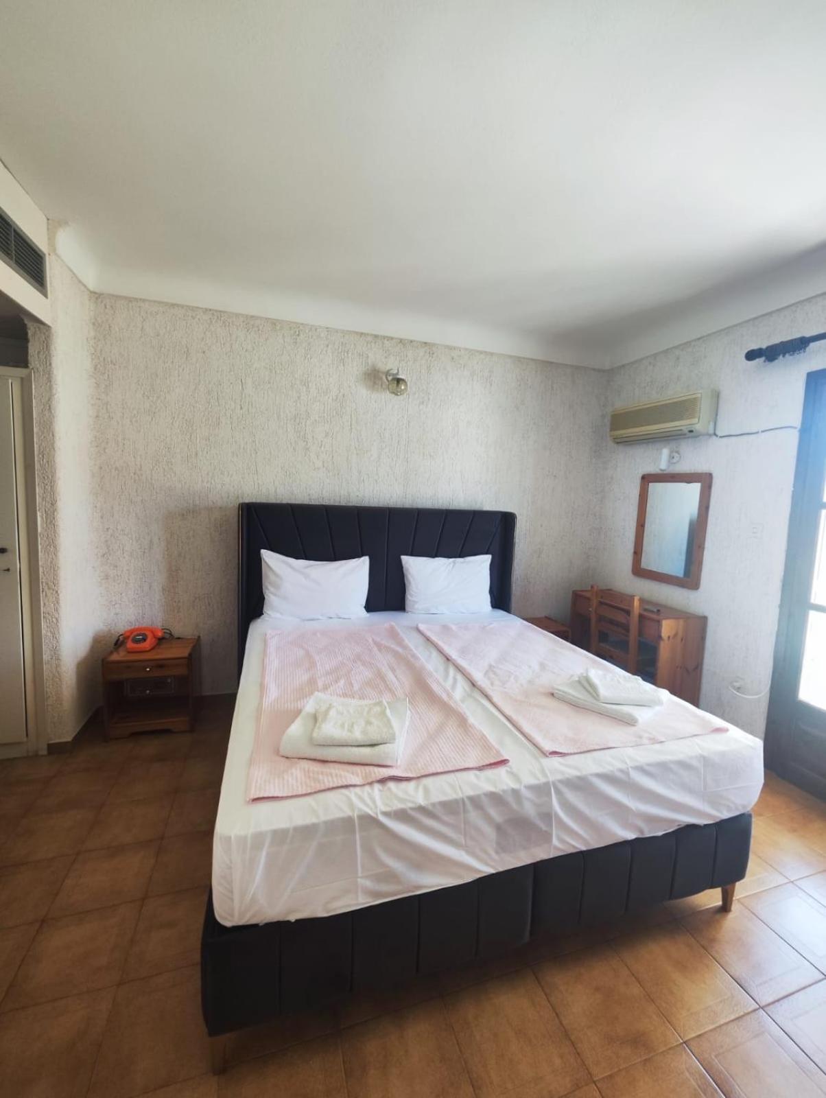Hotel Ireon Beach Samos Town Exterior photo